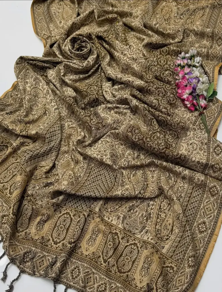 Beautiful Kashmiri Traditional Jacquard Wool Shawl   Measurement LENGTH :2.75 Yards