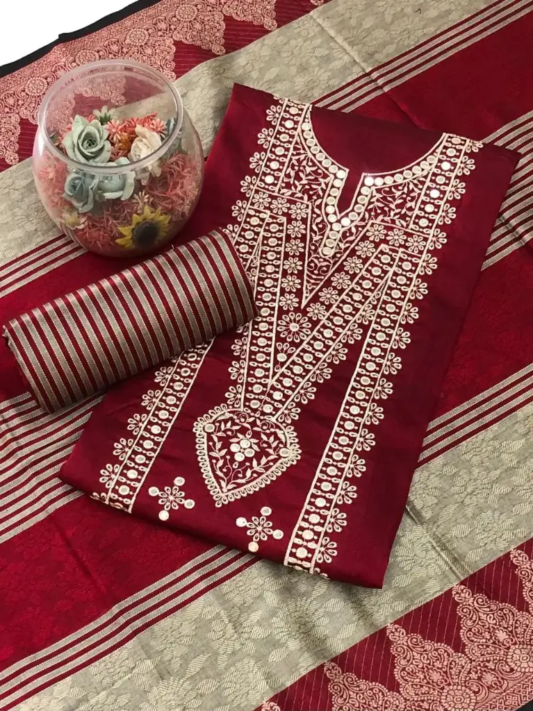 Winter Collection 2025  Staple laboosi Premium Quality   cross stitch 9 mm Gala daman embroidery Shirt and staple lining Jaccard Trouser With staple Jaccard Shawl  3 Pc Dress