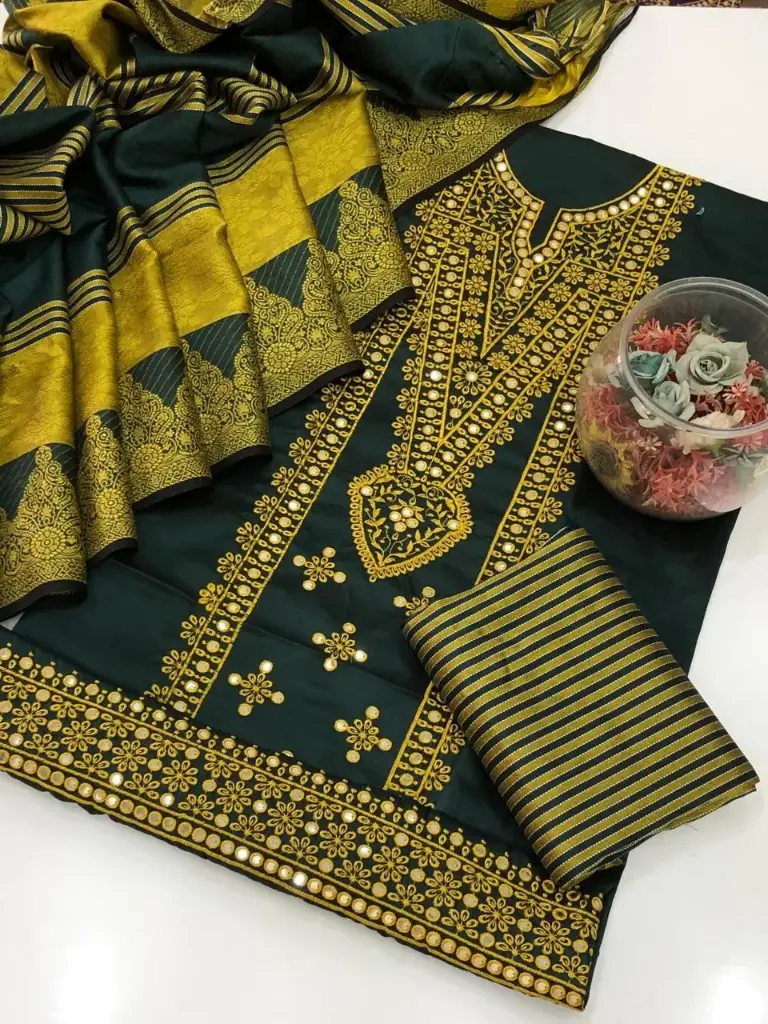 Winter Collection 2025  Staple laboosi Premium Quality   cross stitch 9 mm Gala daman embroidery Shirt and staple lining Jaccard Trouser With staple Jaccard Shawl  3 Pc Dress