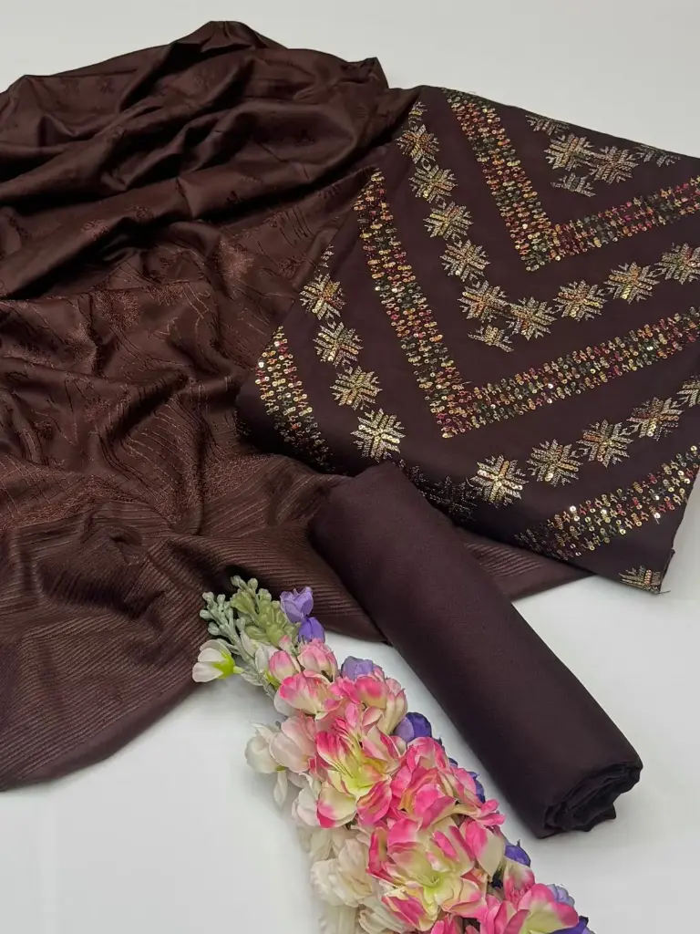 WINTER COLLECTION  Beautiful & Elegant Style  dhanak Bareeze Embroidered Shirt & Trouser With Dhanak Marina Velvet Border Shawl 3 Pc Dress