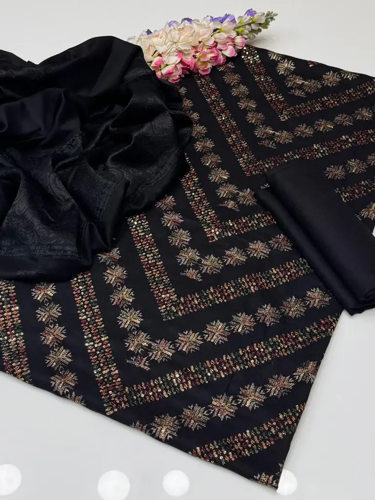 WINTER COLLECTION  Beautiful & Elegant Style  dhanak Bareeze Embroidered Shirt & Trouser With Dhanak Marina Velvet Border Shawl 3 Pc Dress